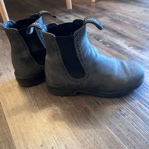 Grey high top Chelsea style Blundstones